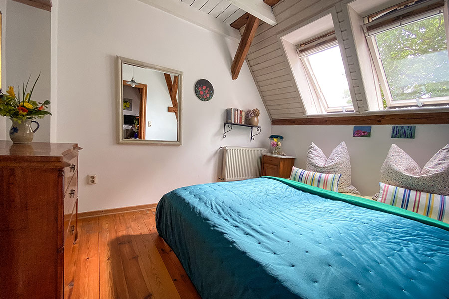 Schlafzimmer — Mittelgeschoss