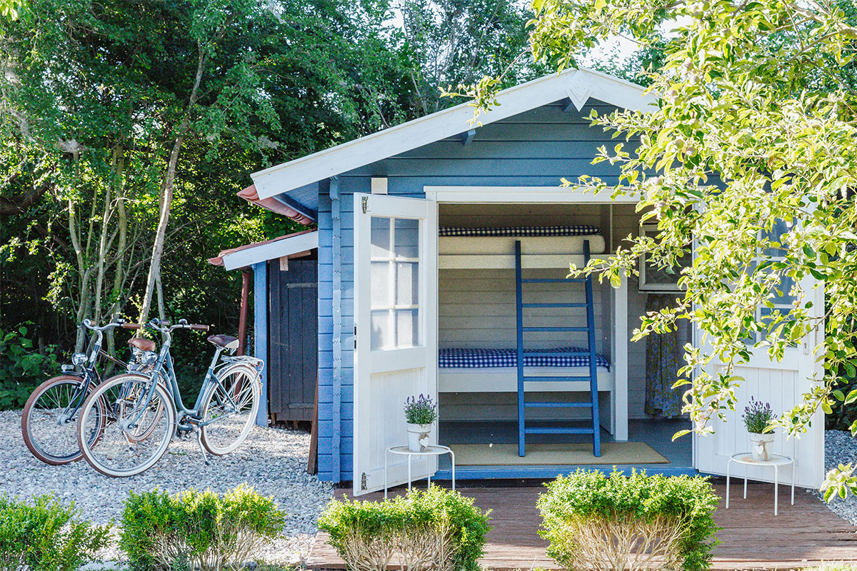 Ferienhaus Tinyhouse — Klein wohnen, weit fühlen — Zeit und Ruhe mitten in der Natur des Obsthains.